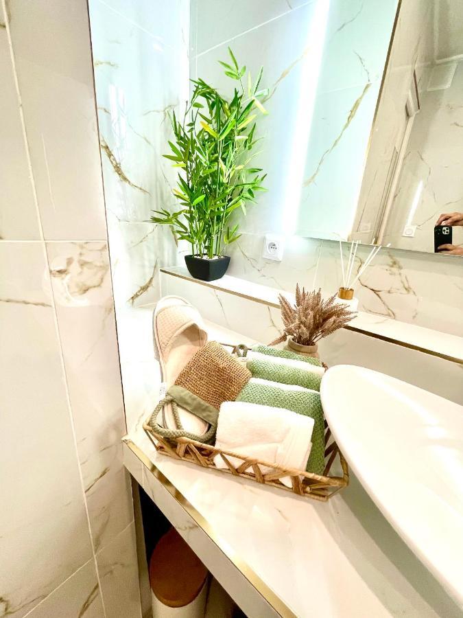 Spacious Loft, Duplex, Old Town, 3 Bedrooms - Easy Check-In نيس المظهر الخارجي الصورة
