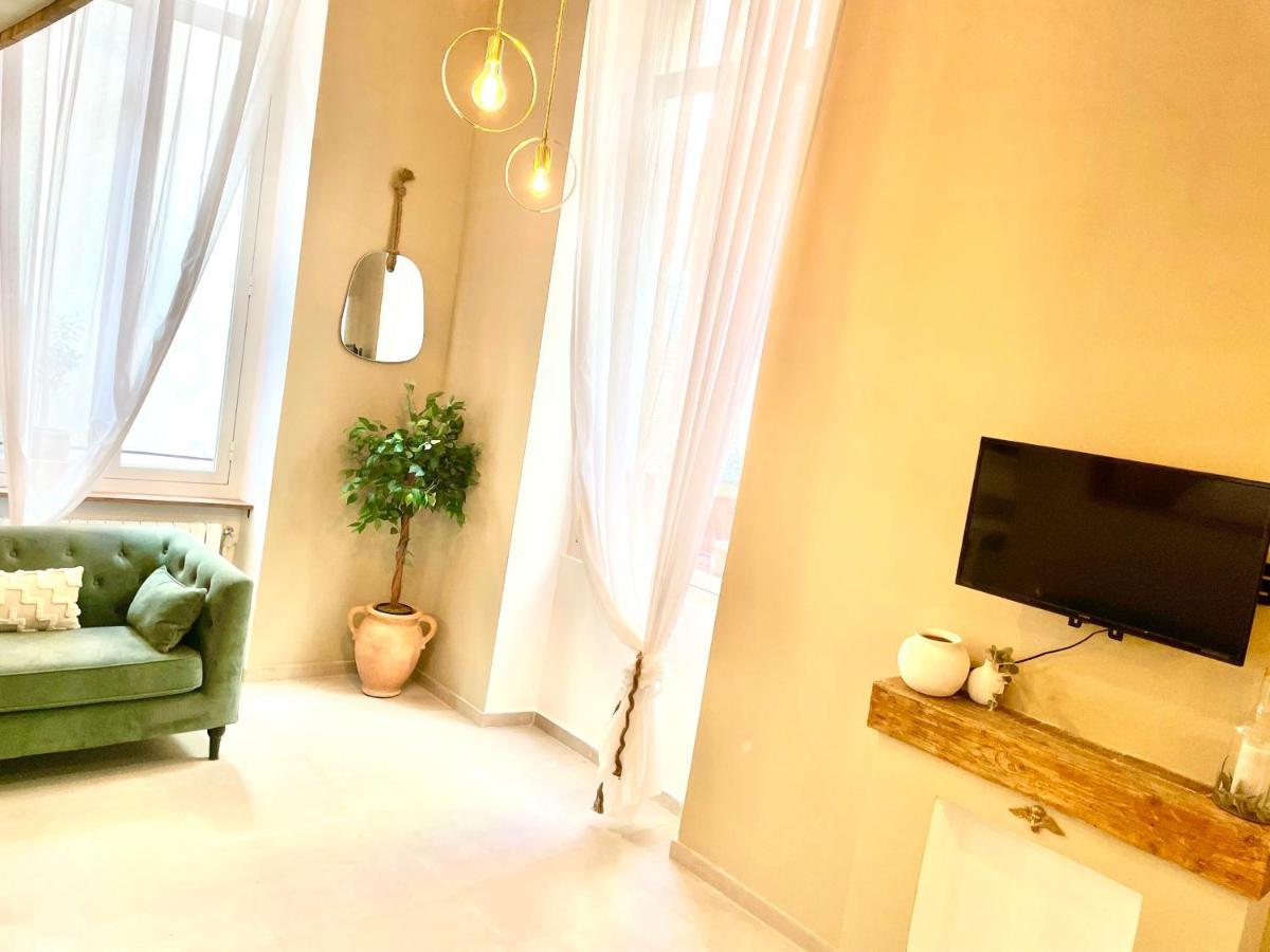 Spacious Loft, Duplex, Old Town, 3 Bedrooms - Easy Check-In نيس المظهر الخارجي الصورة