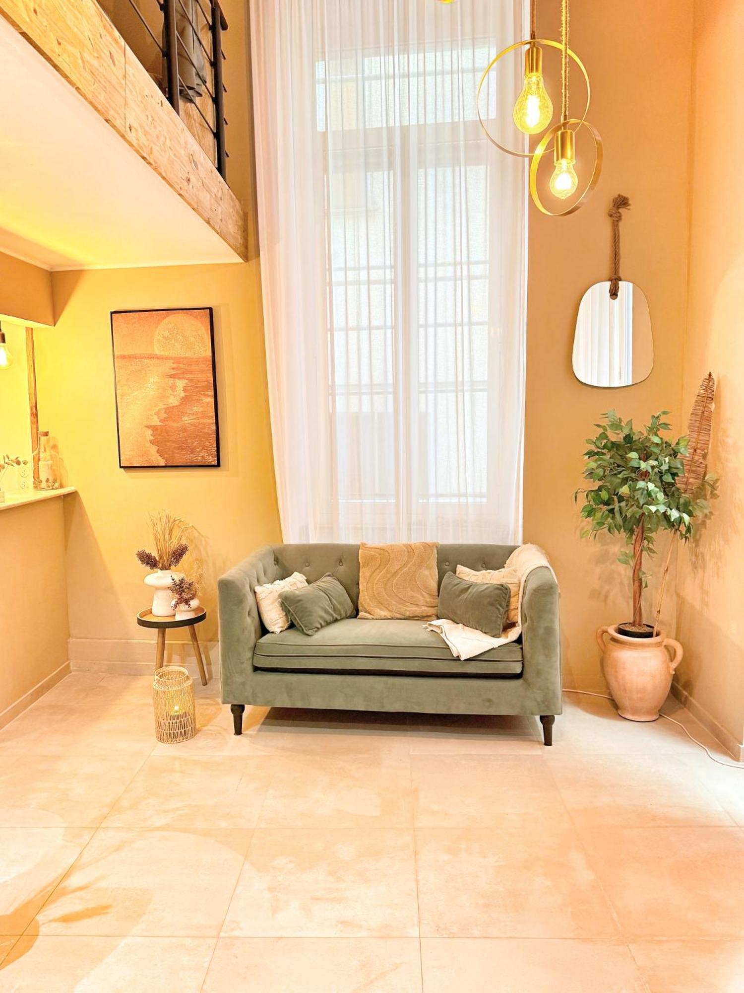 Spacious Loft, Duplex, Old Town, 3 Bedrooms - Easy Check-In نيس المظهر الخارجي الصورة