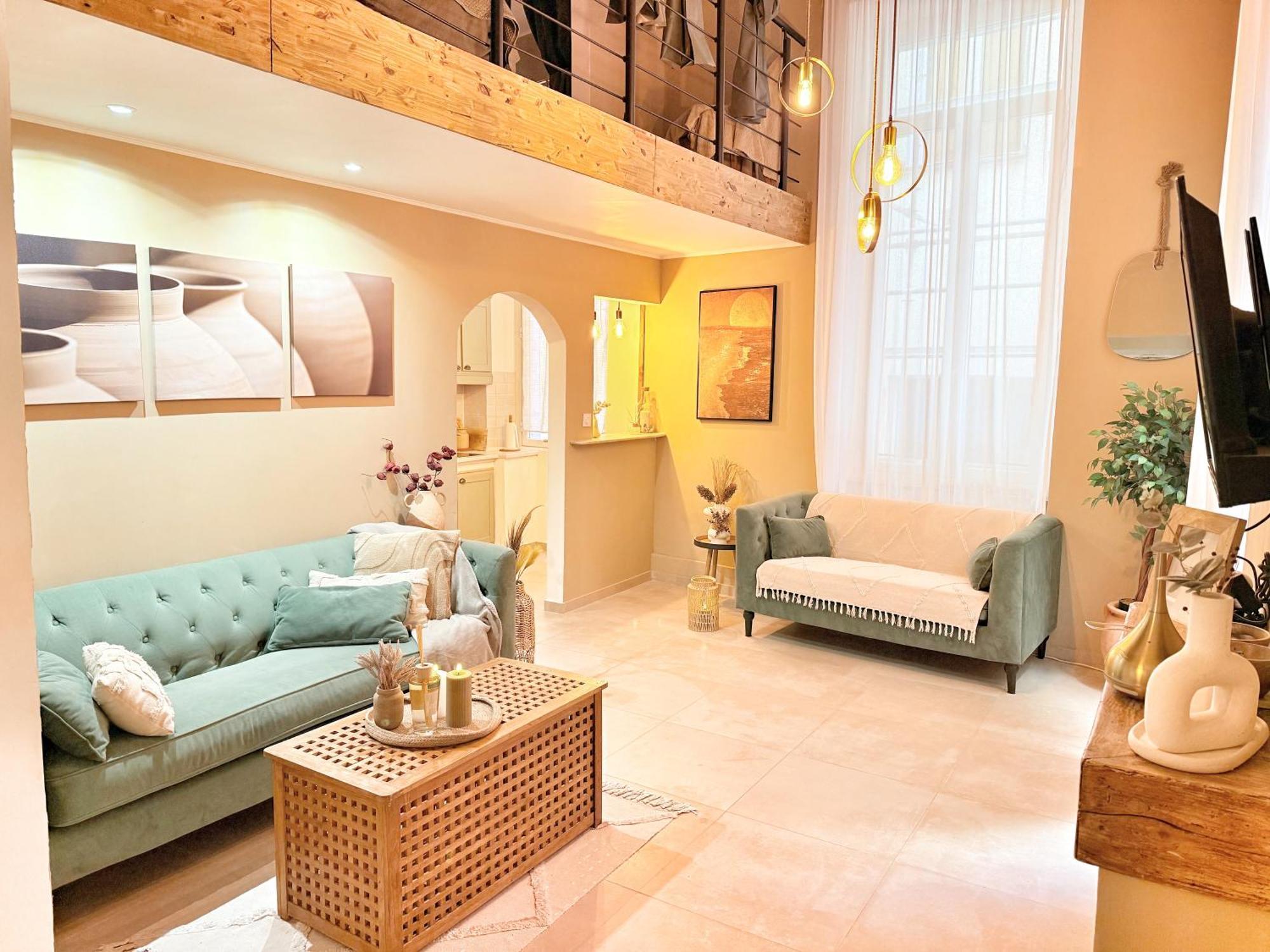 Spacious Loft, Duplex, Old Town, 3 Bedrooms - Easy Check-In نيس المظهر الخارجي الصورة